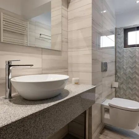 Divina Apartment *